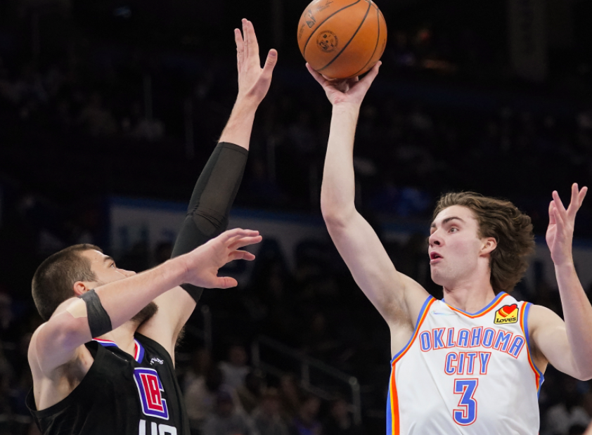 包含欧篮联倒计时，萨克拉门托国王转会期绝杀压哨，细节引发关注，赛场秩序良好，控场能力受关注的词条-体育数据