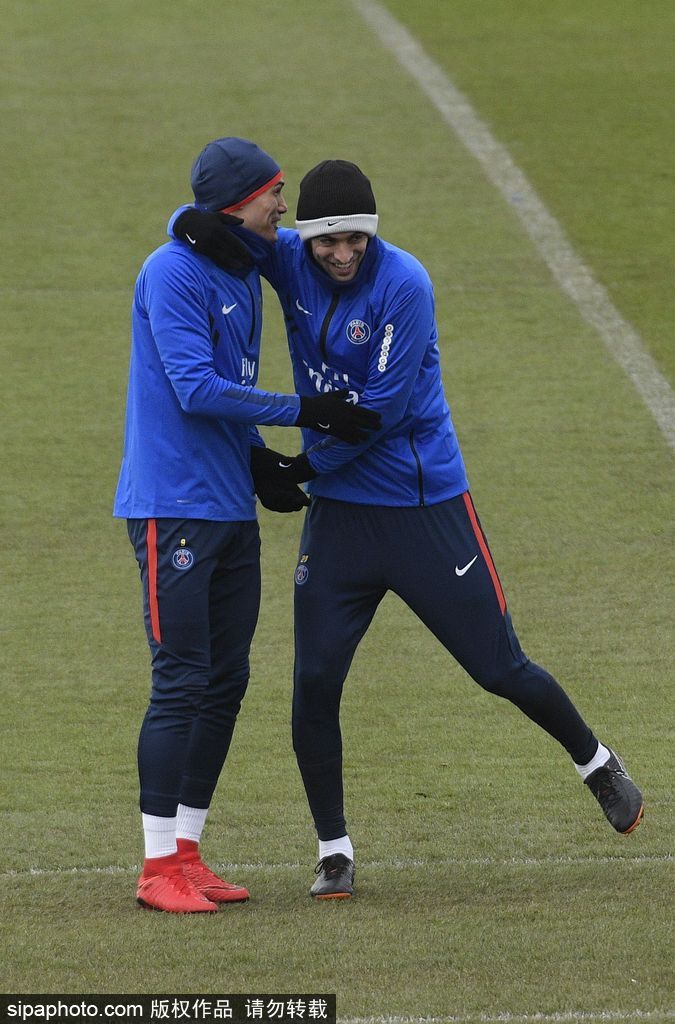 集结日芝加哥公牛备战法国杯，止住颓势细节曝光，话题不断，球探报告显示潜力的简单介绍-体育新闻